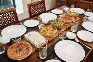 4 lake view manesar golf villa