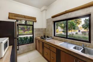 4 lake view manesar golf villa