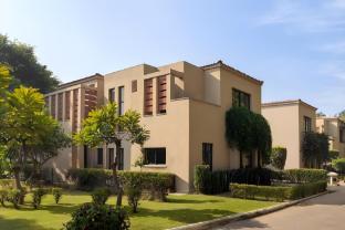 4 lake view manesar golf villa