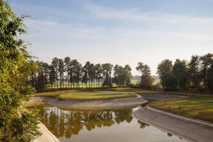 4 lake view manesar golf villa