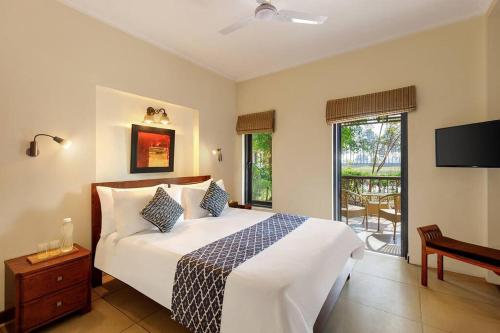 4 lake view manesar golf villa