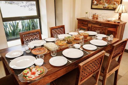 4 lake view manesar golf villa