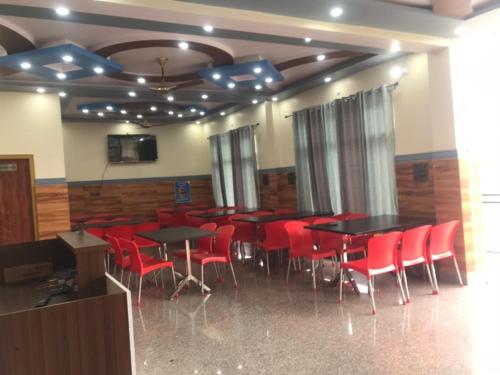 7 Oaks Barkot By Stayapart,,3 star