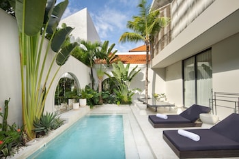 alex villas grey and white