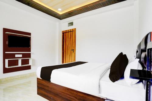 Hotel O Royal Inn,,4 star