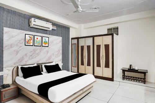 Collection O Radhaswami Nagar,Plot No. 3,Iskcon Road, Radhaswami Nagar, Near Vijay Path,4 star