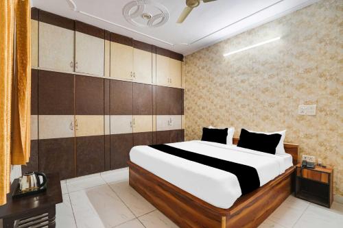 Collection O Radhaswami Nagar,Plot No. 3,Iskcon Road, Radhaswami Nagar, Near Vijay Path,4 star