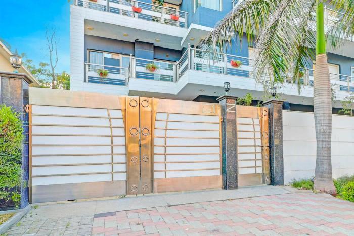 hotel o omaxe city centre gurgaon