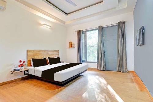 Hotel O Omaxe City Centre Gurgaon,Plot No. S-167, Near Vatika Chowk, Uppal Southend, Sector 49, Gurgaon,4 star