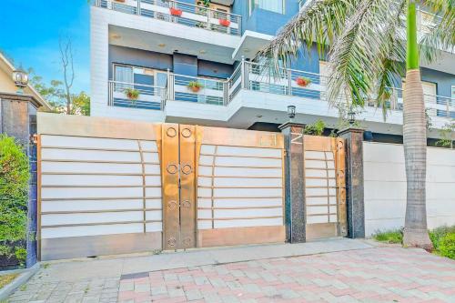 hotel o omaxe city centre gurgaon