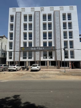 Guru Chitra,,4 star
