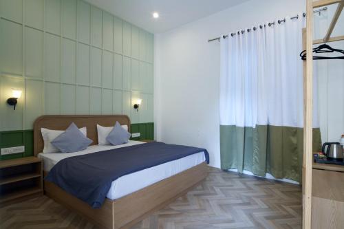 White Poppy Lake Side Hostel,,2 star