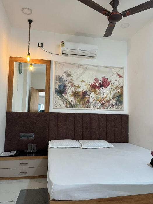 mahaveer lodge