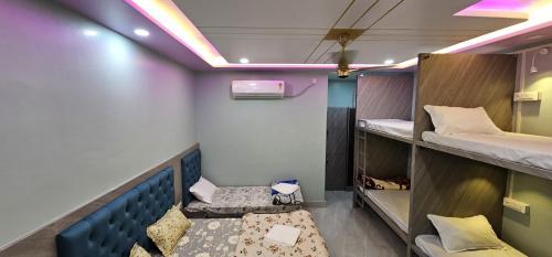 kashi om vilas homestay