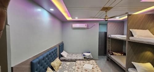 kashi om vilas homestay