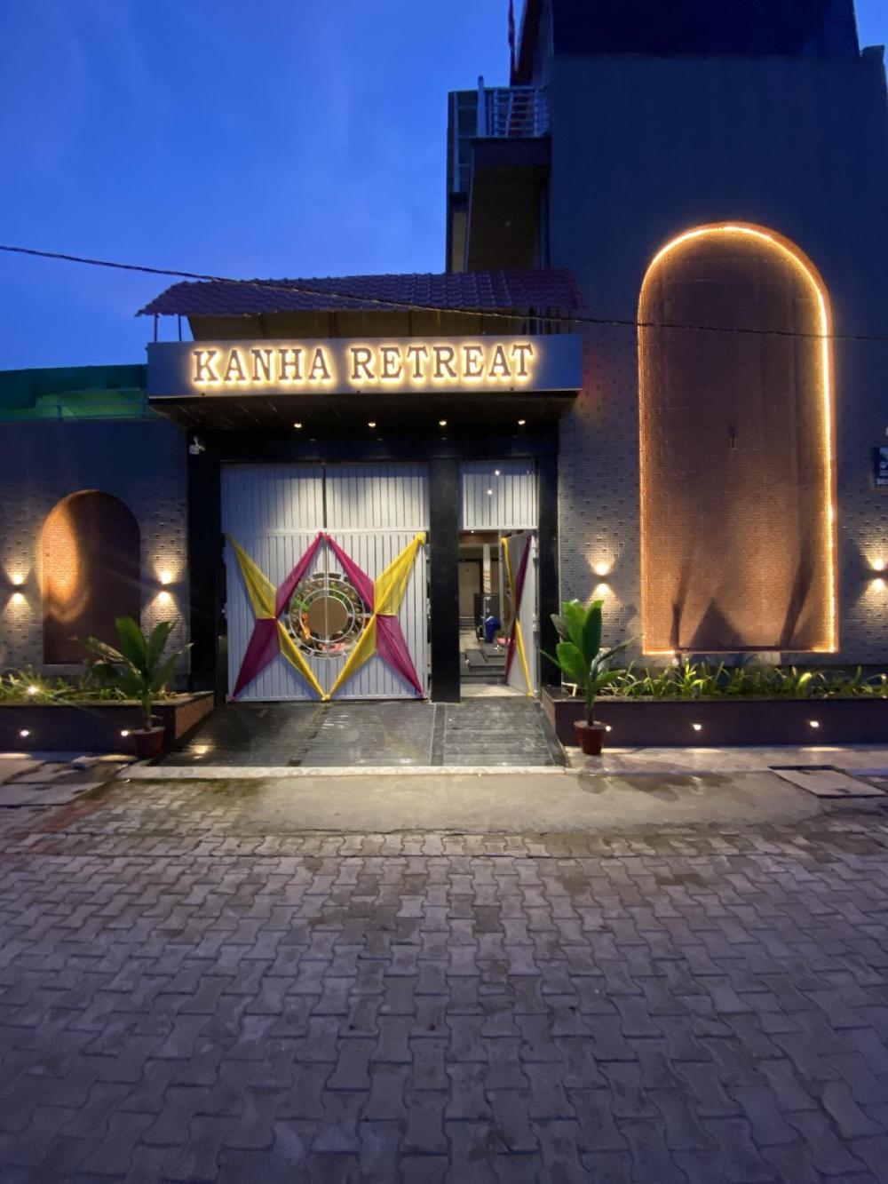 kanha retreat vrindavan