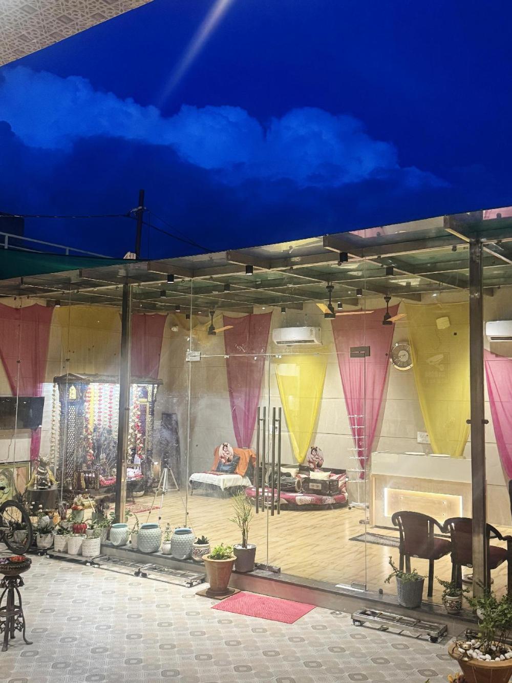kanha retreat vrindavan
