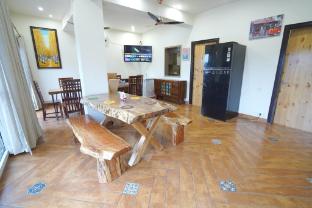 The Selakhola House,,5 star