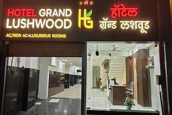 hotel grand lushwood