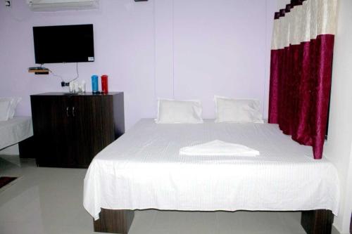 Collection O Bolpur Jambuni Bus Terminal,Plot No. 1318, Udyan Pally, Jumbani, District Birbhum, Shantiniketan,4 star