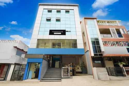 Townhouse Oak Whitefield Railway Station Kadugudi Whitefield,Plot No. 89/2, Belathur Village, Hobli, East Taluk,4 star