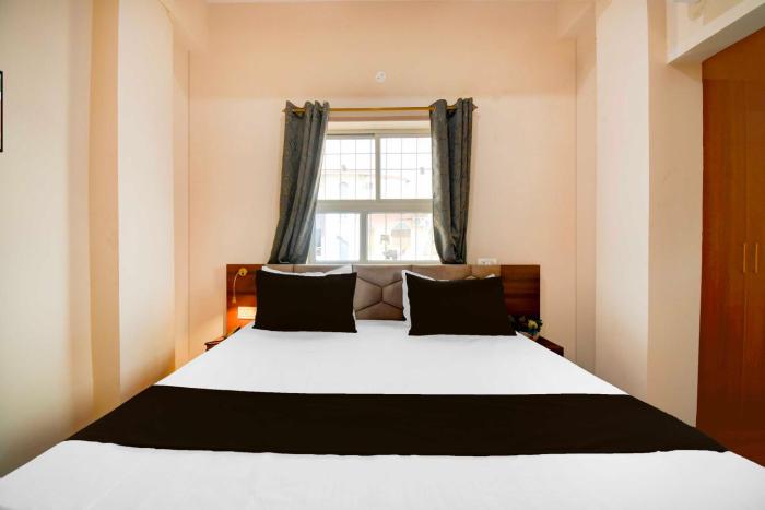 townhouse oak townhouse oak kumhrar archeological park hotel k