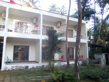 sidhivinayak resort devbag sangam beach