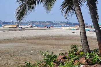 sidhivinayak resort devbag sangam beach