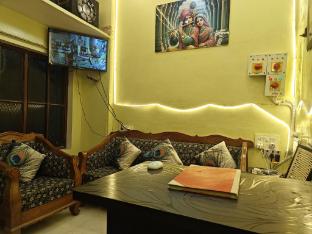kanha p guest house