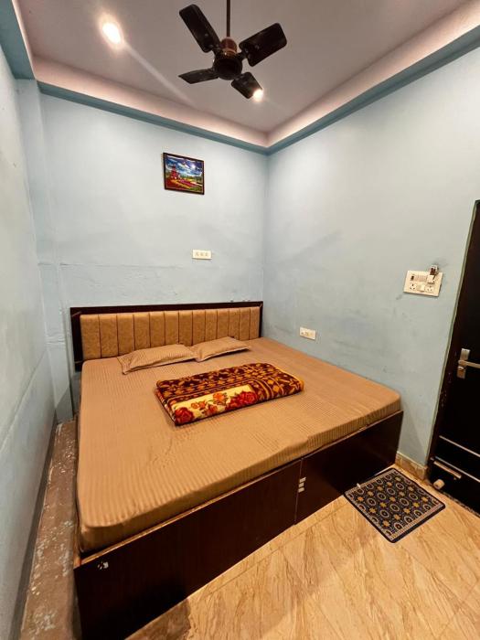 kanha p guest house