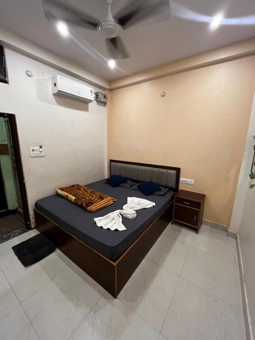 kanha p guest house