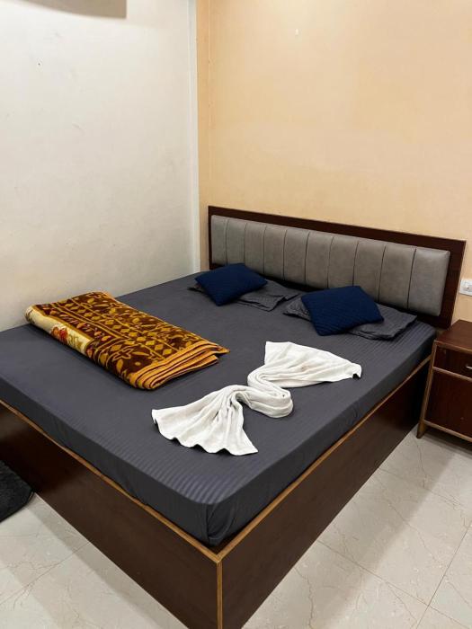kanha p guest house