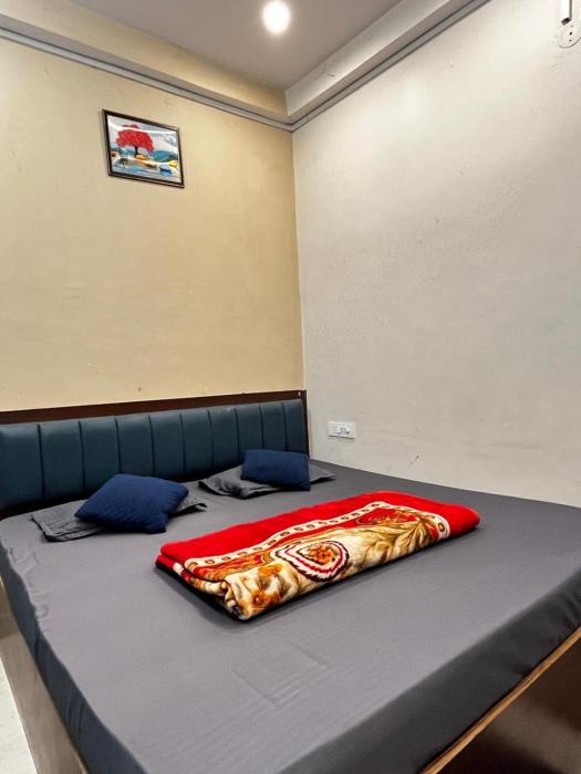 kanha p guest house