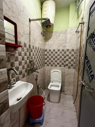 kanha p guest house