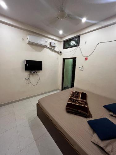 kanha p guest house