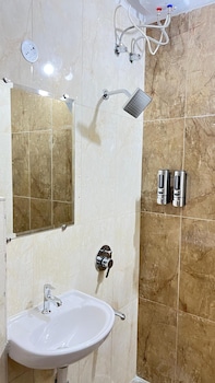 lushvistas serviced apartment
