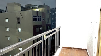 lushvistas serviced apartment