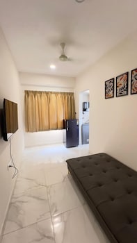 lushvistas serviced apartment
