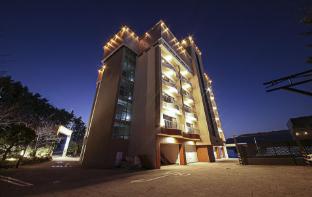 Hotel Poma,,5 star