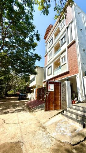 q by kolam women and family serviced apartments