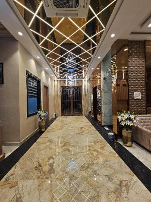 Hotel Ram Lakhan Paradise,,5 star