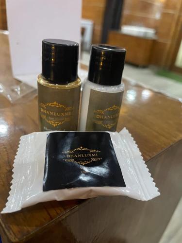 hotel dhan luxmi