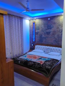 hotel dhan luxmi