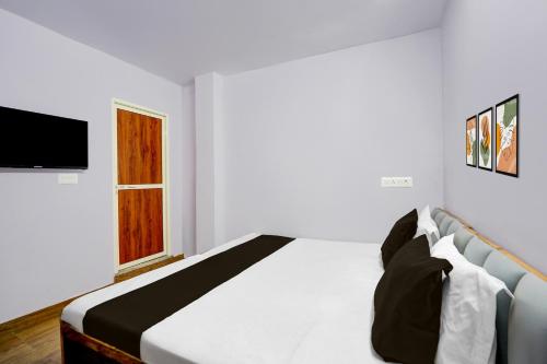 Spot On Stay In Banarasiya,,4 star