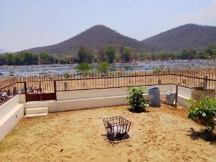 cs resort river point