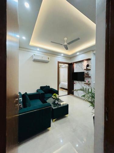 the lodgers 1 bhk service apartments sector 52