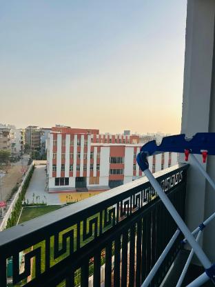 the lodgers 1 bhk service apartments sector 52