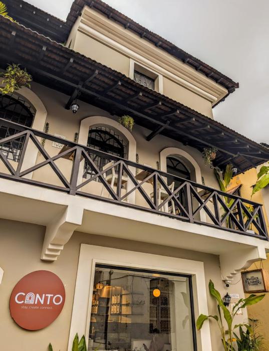 canto hostel and stays