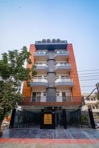 the lodgers one bhk apartment nxt to phase 1 metro
