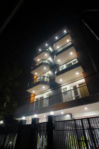 the lodgers one bhk apartment nxt to phase 1 metro